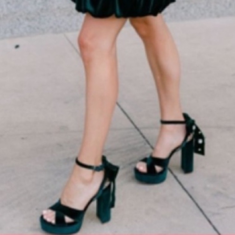 Nicola Bathie x Antonio Melani for Dillards - Green Velvet Party Platform Heels